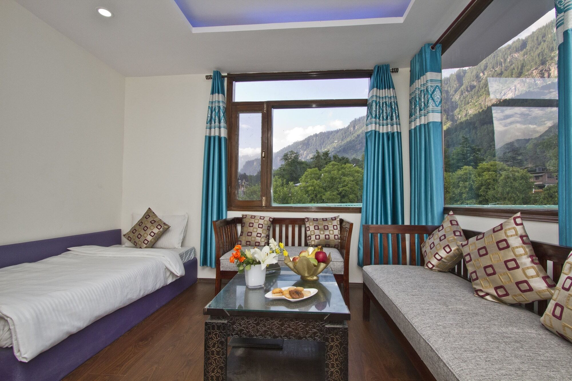 Hotel Rock Sea Манали Экстерьер фото